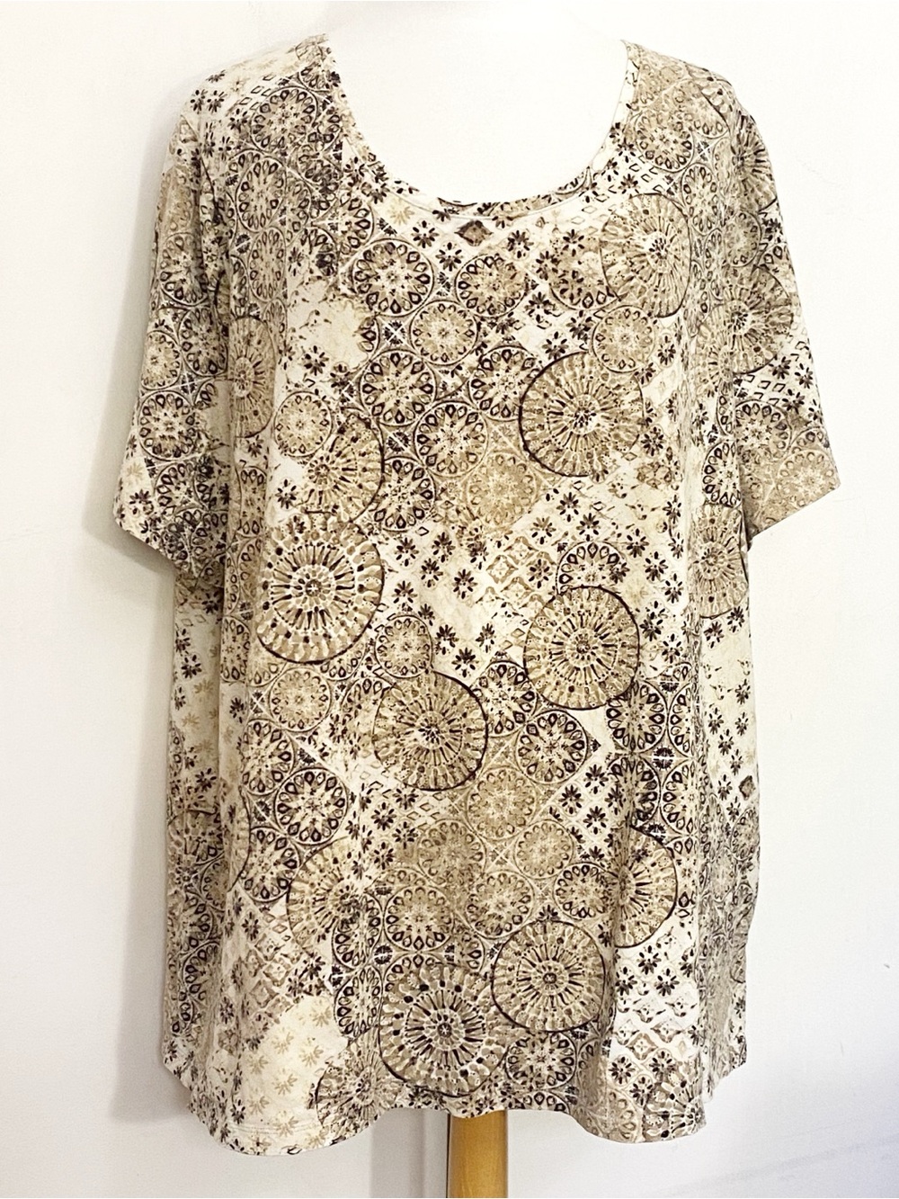 Catherines Women's Cream And Brown Printed Scoop Neck Cotton Knit Tee Top 2X